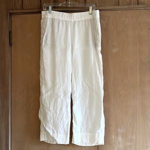 J. Jill Linen White color Crops - trapunto stitched on hem and back pock…